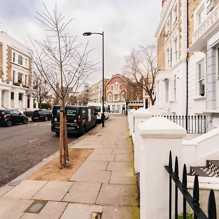 2 Bed Portobello Rd - Moments From Tube! Лондон Экстерьер фото