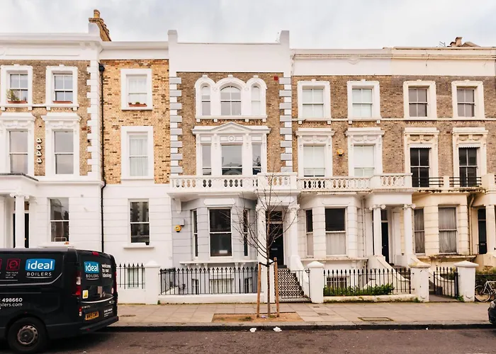 2 Bed Portobello Rd - Moments From Tube!