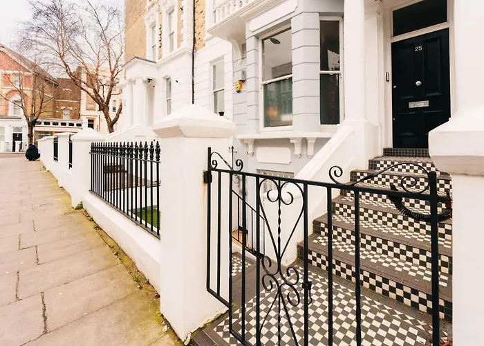 2 Bed Portobello Rd - Moments From Tube!