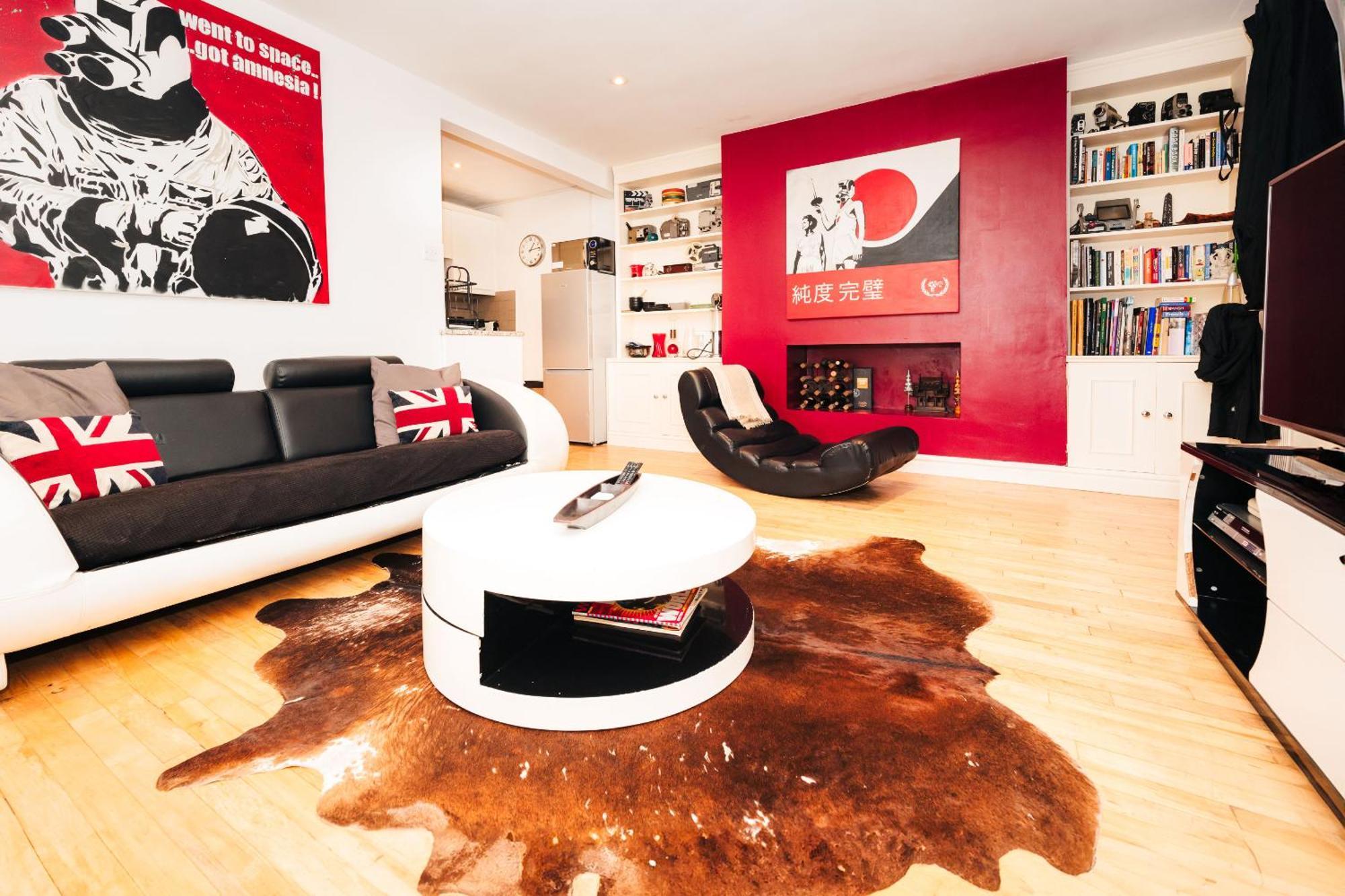 2 Bed Portobello Rd - Moments From Tube! * Лондон